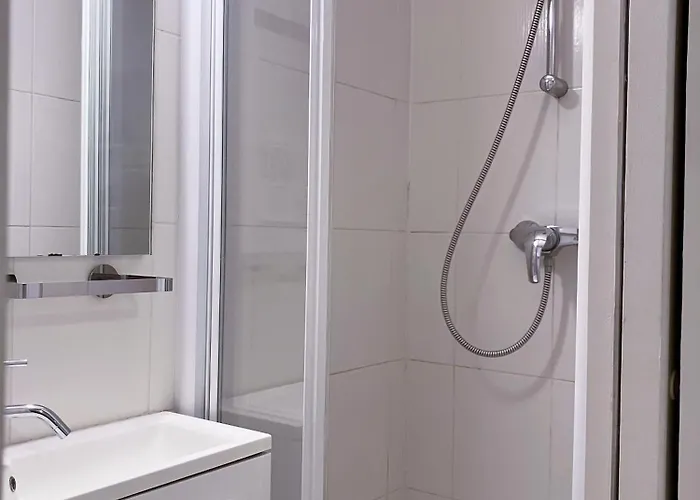 Cozy Near The Eiffel Tower 7th N7-21 *